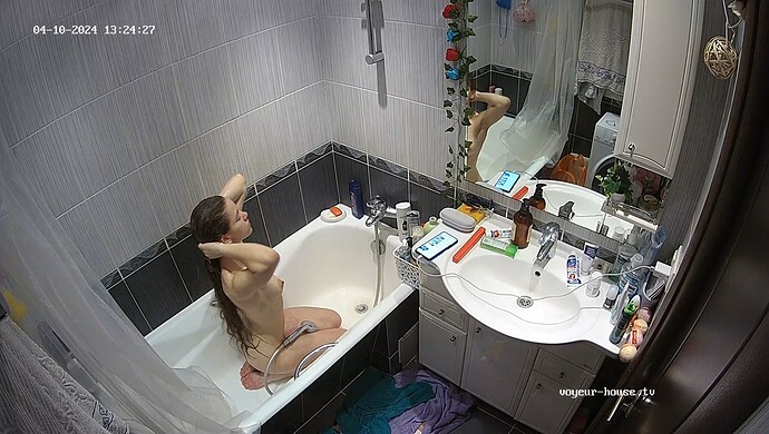 realm37-cam112-1712744705