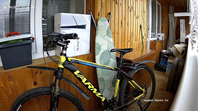 realm122-cam113-1761838774