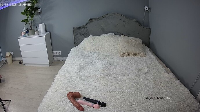 realm112-cam15-1775139790