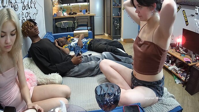 realm94-cam14-1764638184