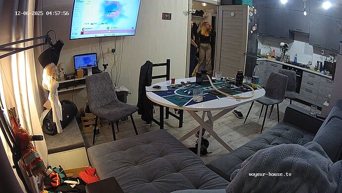 realm18-cam13-1764986313