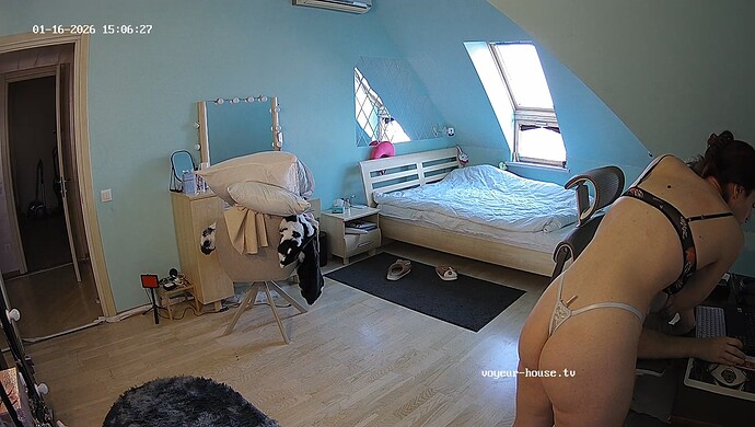 realm8-cam18-1768585681