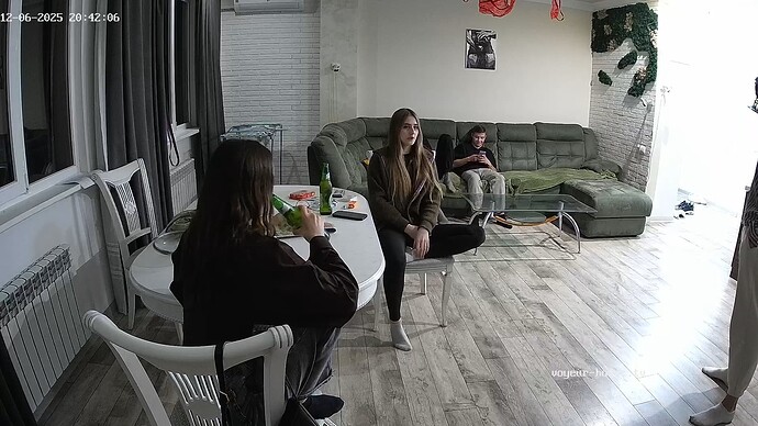 realm126-cam13-1765042958