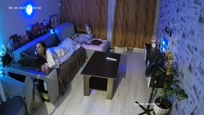 realm64-cam16-1754861314