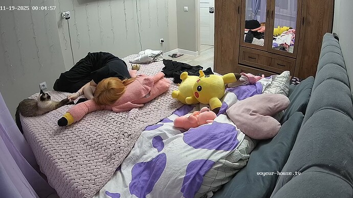 realm123-cam16-1763500035