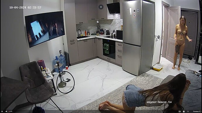 Ashampoo_Snap_vendredi 4 octobre 2024_1h34m36s_006_Kitchen camera at Andreza reallifecam apartment at Voyeur House TV (cam11) - Google Chrome