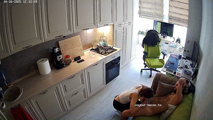 realm35-cam11-1760605976