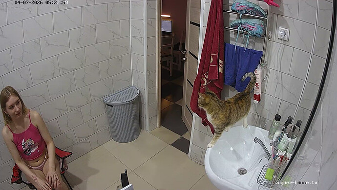 realm64-cam112-1775528607