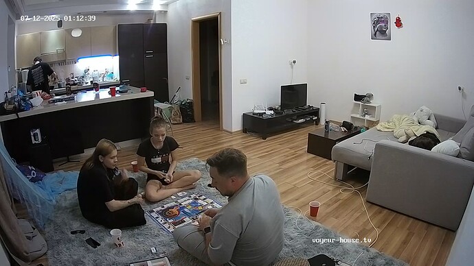 1000021054