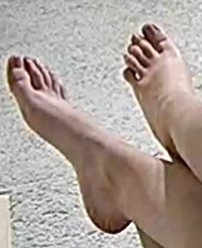 feet unknown girl 10-29-22