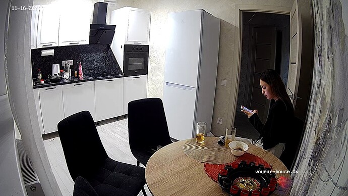 realm13-cam11-1763246972