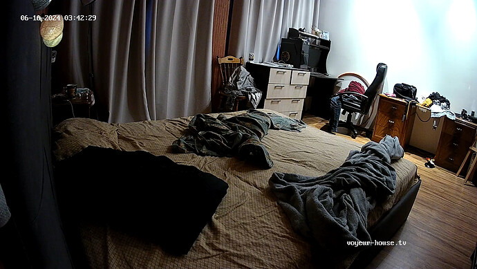 realm18-cam16-1718498582