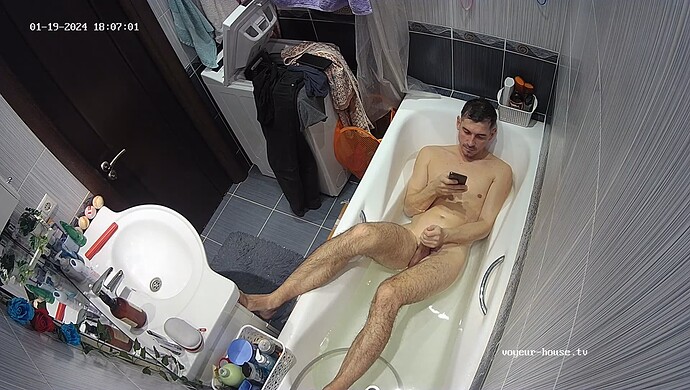 realm37-cam111-1705688774