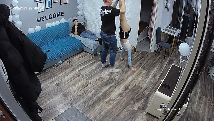 realm107-cam13-1763296270