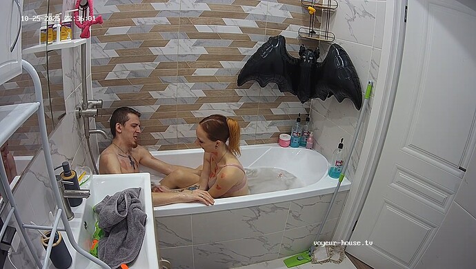 realm42-cam19-1761420979