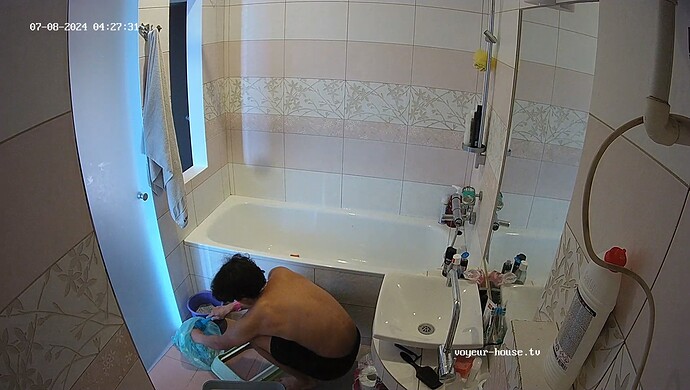 realm69-cam19-1720398483