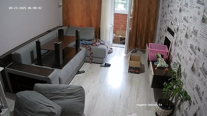 realm64-cam16-1755745757
