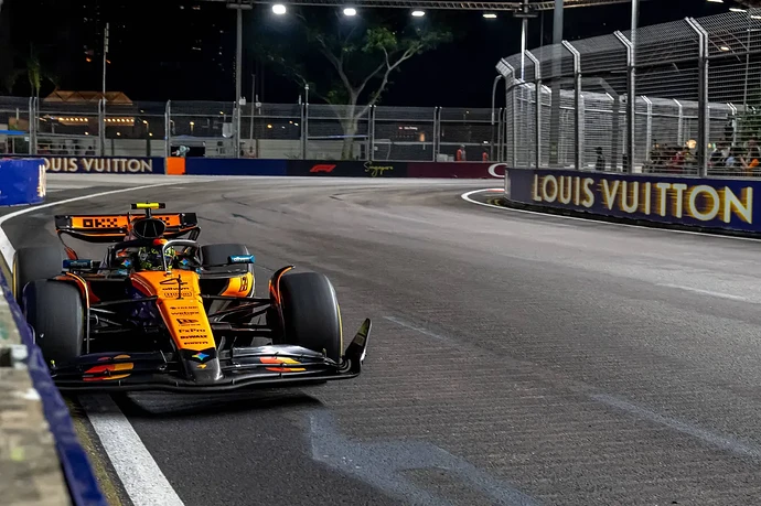 norris-mclaren-singapore-68e4f293c66e8