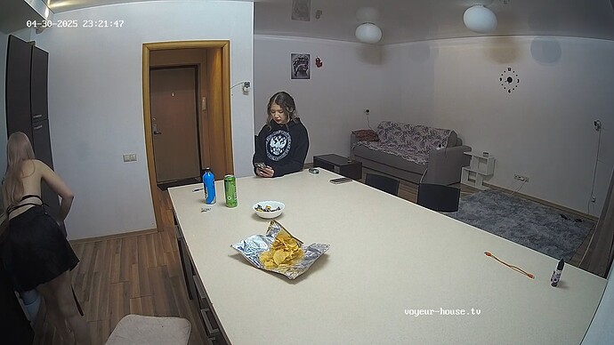 realm52-cam12-1746034026