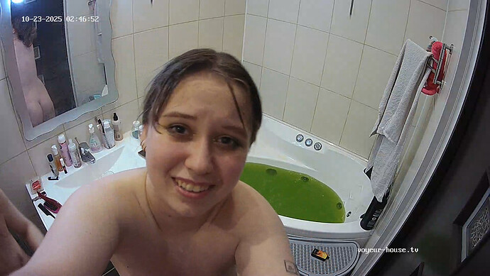 realm64-cam110-1761199874