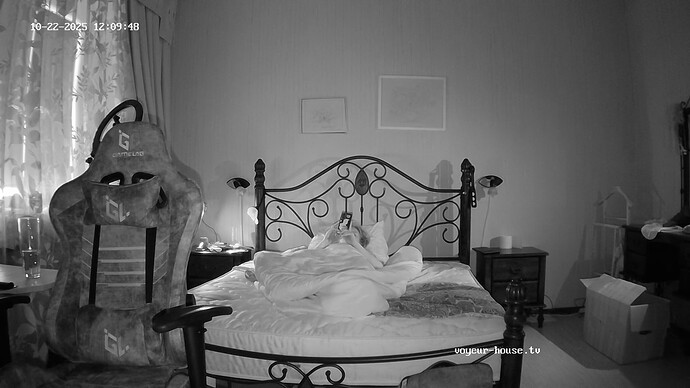 realm64-cam18-1761124246