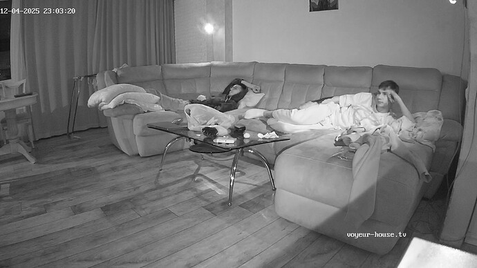 realm126-cam14-1764878642