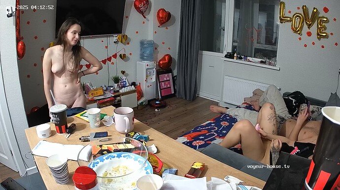 Ashampoo_Snap_dimanche 9 mars 2025_2h13m31s_002_Living room camera at Raslan & Ballerina reallifecam apartment at Voyeur House TV (cam13) - Google Chrome