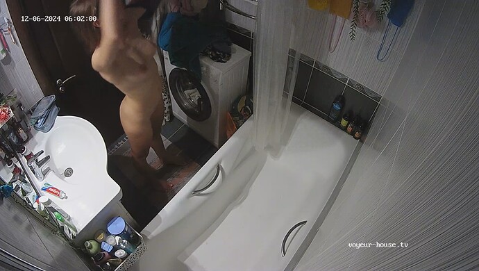 realm37-cam111-1733481226