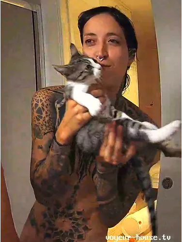 bimbas friend playing with her pussy