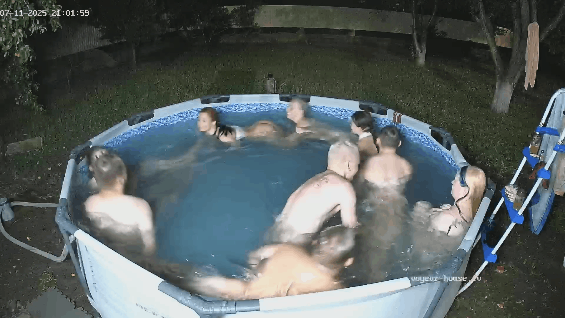 VH.tv R026 2025_07_11 Poolstrudel
