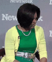 michelle-obama-thumbs-up