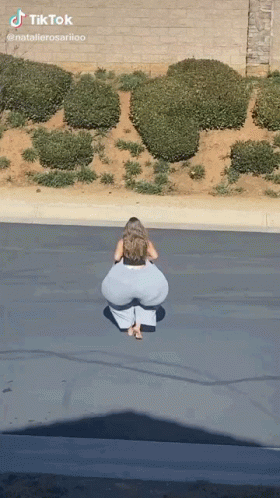 walking-sexy-back