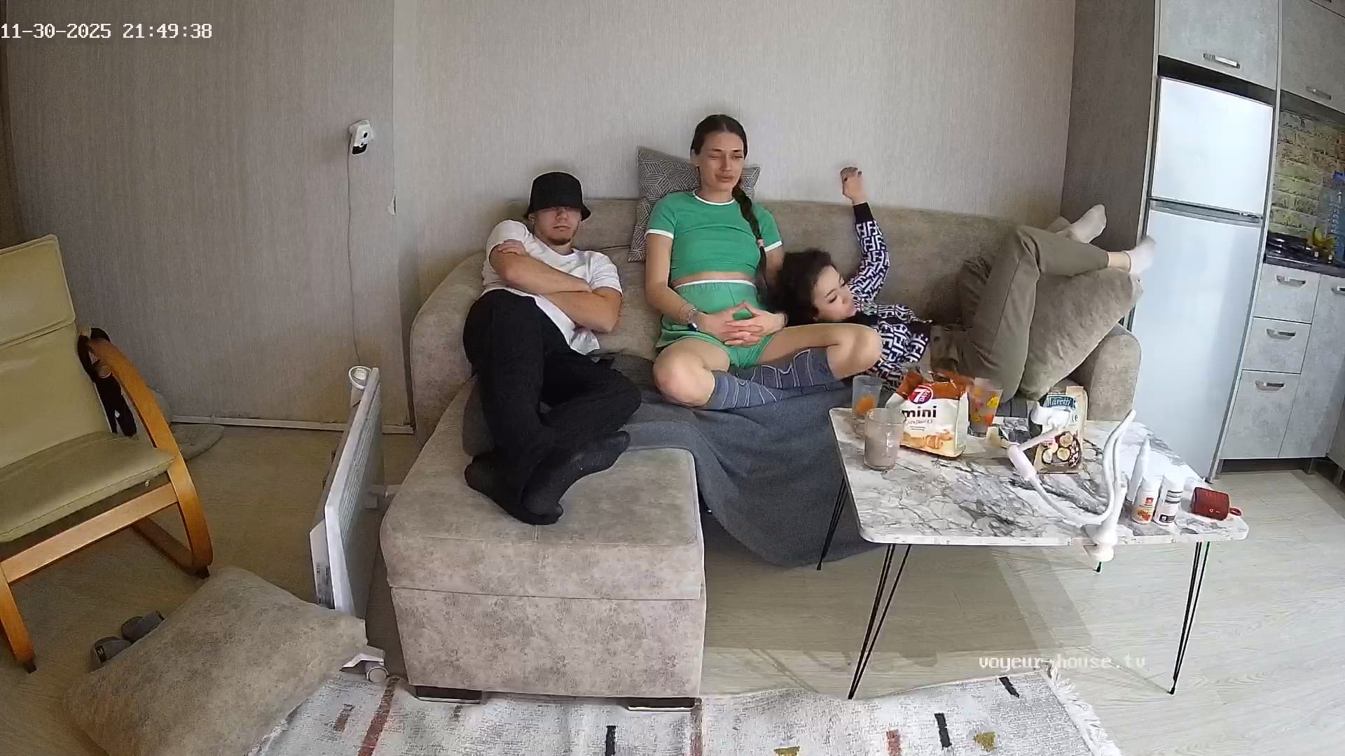 realm6-cam14-1764528614