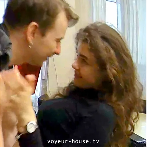 oscar jolanda tease and kiss